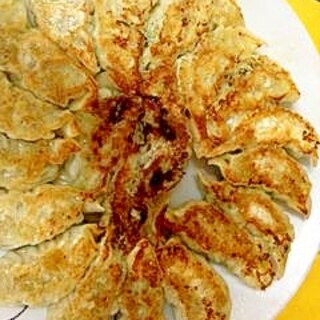 簡単餃子は、まとめて作って、凍らせよう！